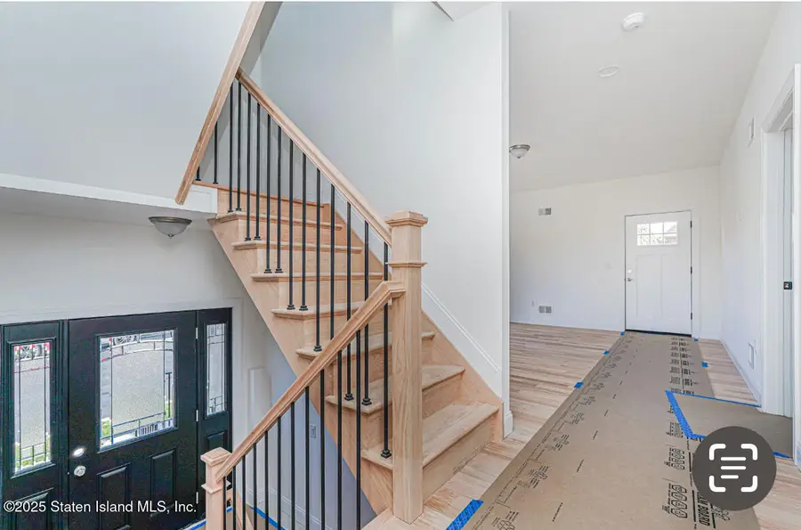 9 Massachusetts Street, Staten Island, NY 10307 - Image #3