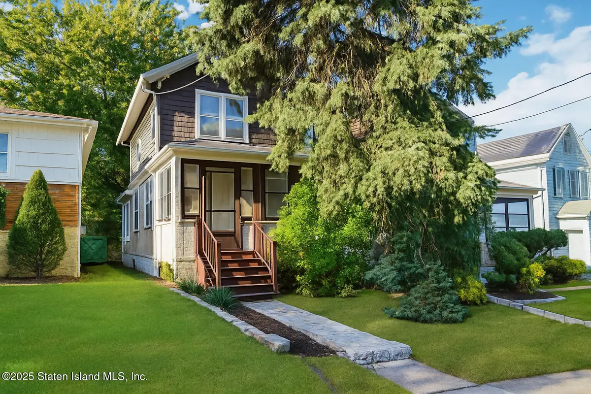 200 Barnard Avenue, Staten Island, NY 10307 - Image #1