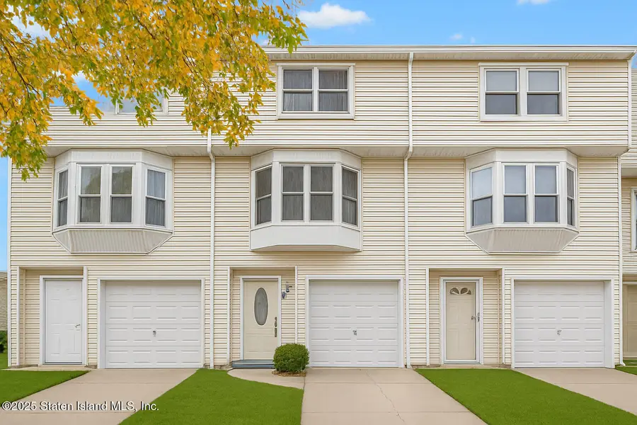 558 Dongan Hills Avenue, Staten Island, NY 10305 - Image #2