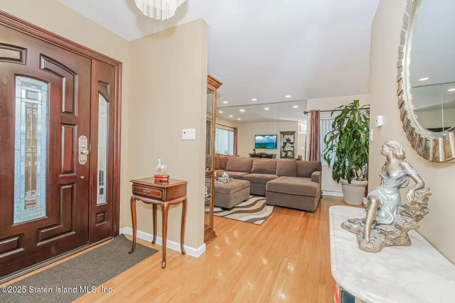 41 Witteman Place, Staten Island, NY 10301 - Image #2