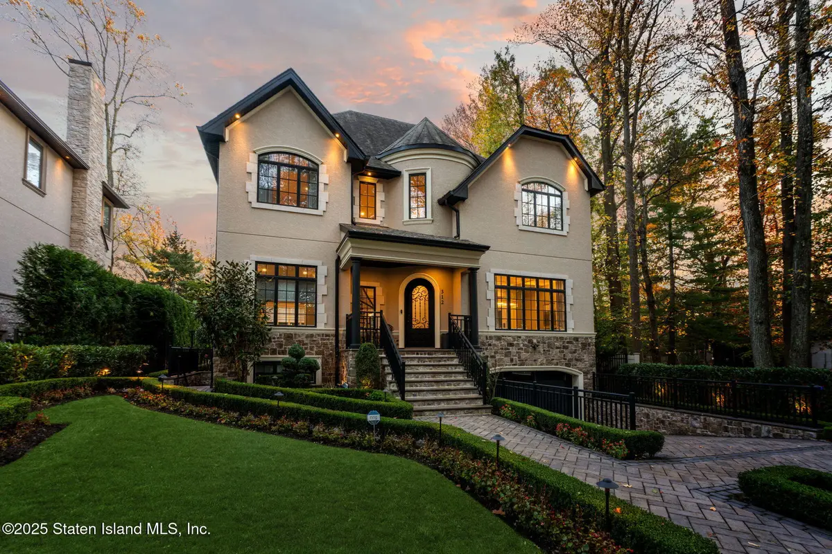 312 London Road, Staten Island, NY 10306 - Image #1