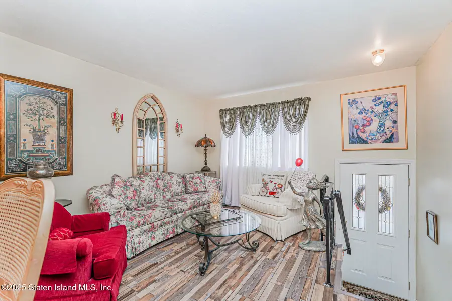516 Medina Street, Staten Island, NY 10306 - Image #2