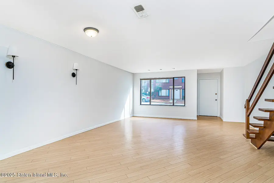 74 Belmar Drive W, Staten Island, NY 10314 - Image #3