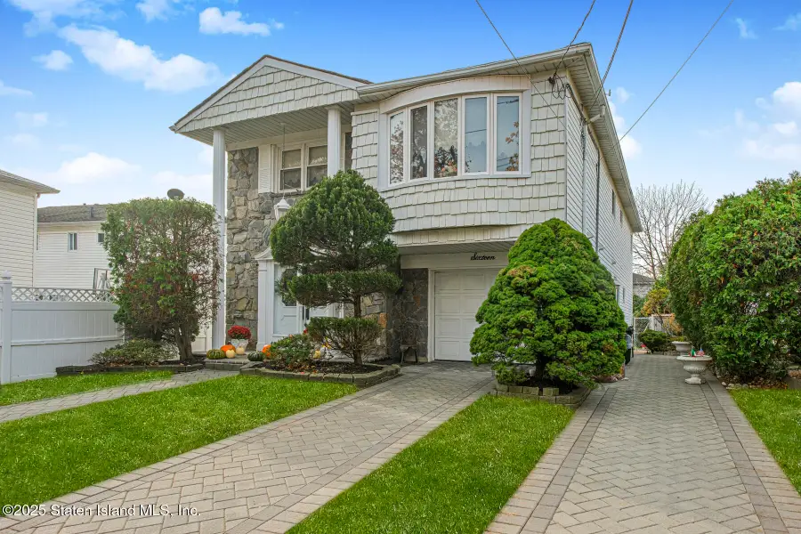 16 Bowling Green Place, Staten Island, NY 10314 - Image #3