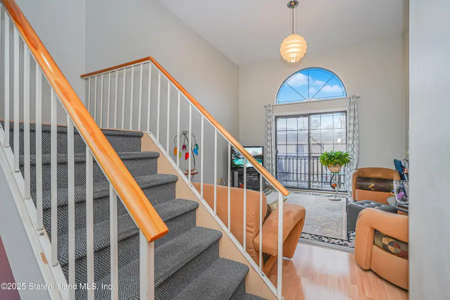 9 Maryland Lane, Staten Island, NY 10305 - Image #2