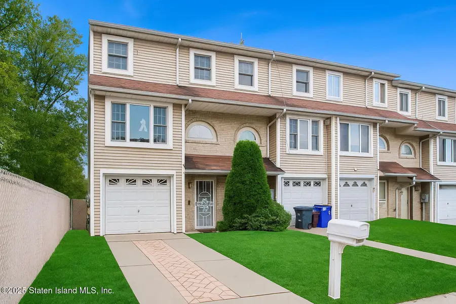 25 Claudia Court, Staten Island, NY 10303 - Image #2