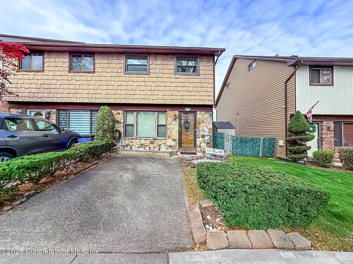 340 Rolling Hill Green, Staten Island, NY 10312 - Image #1