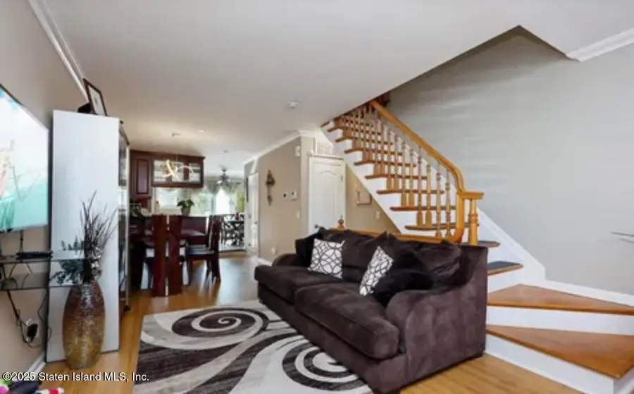 18 Calvanico Lane, Staten Island, NY 10314 - Image #2