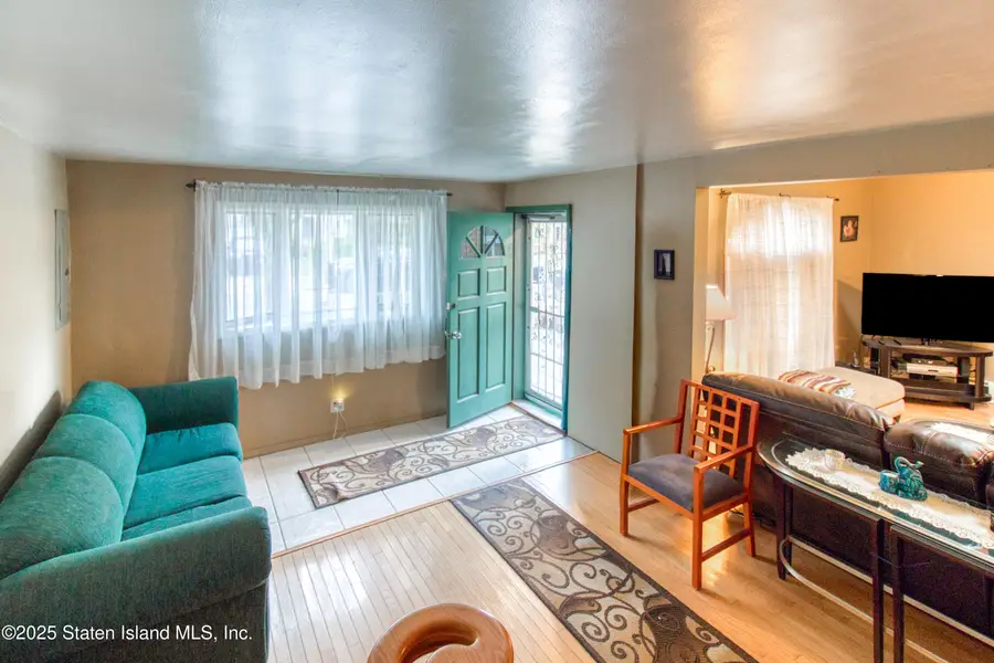 382 Manhattan Street, Staten Island, NY 10307 - Image #2