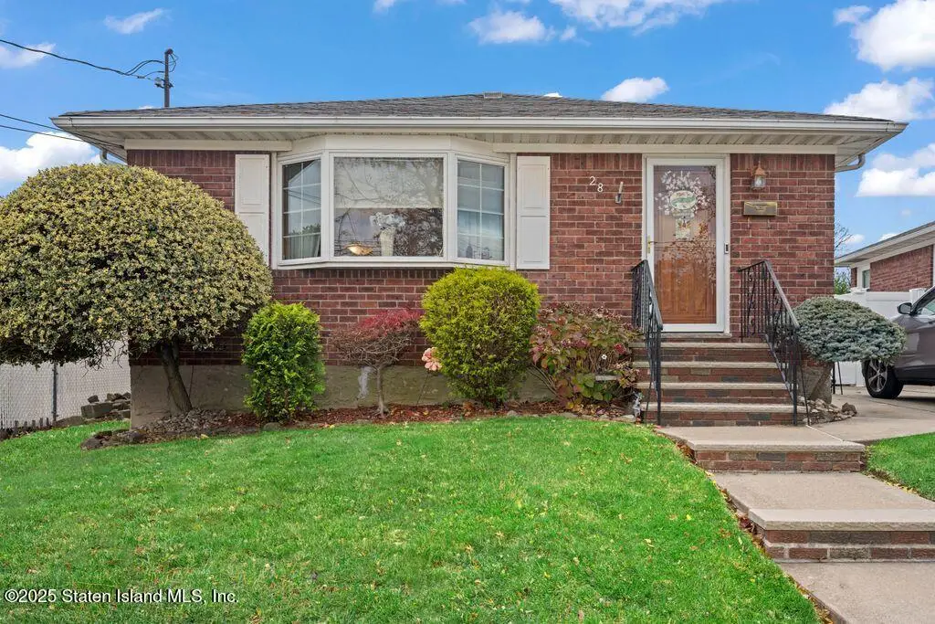 28 Peter Avenue, Staten Island, NY 10306 - Image #1