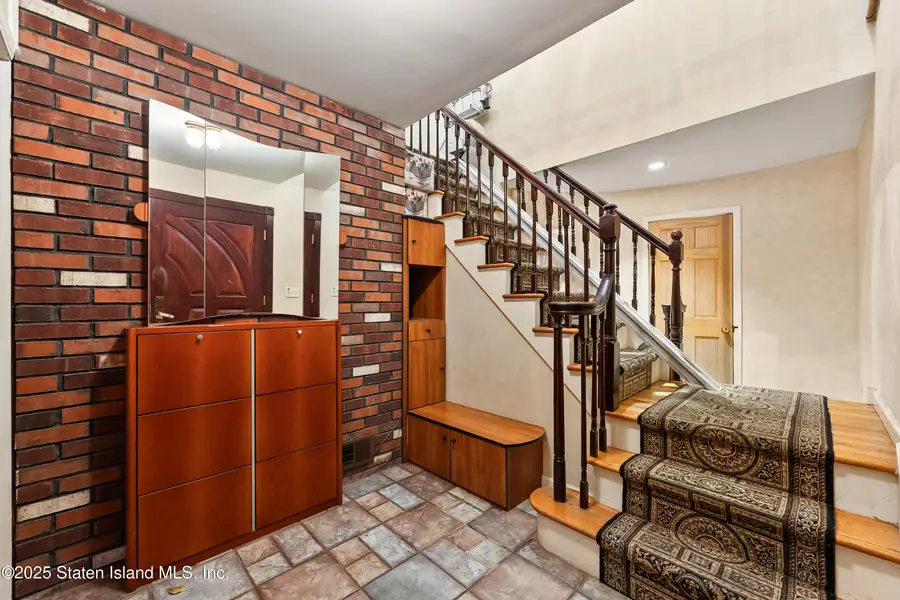 21 Allen Place, Staten Island, NY 10312 - Image #2