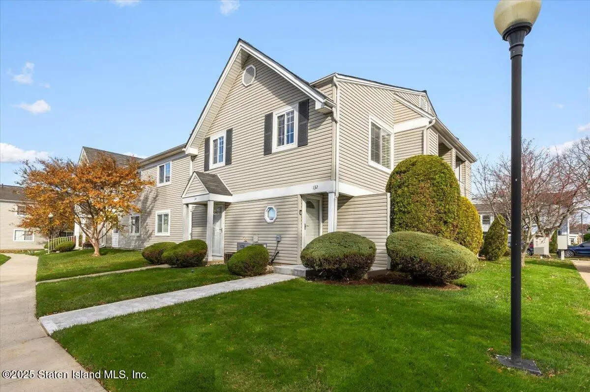 132 Gervil Street #2fl, Staten Island, NY 10309 - Image #1