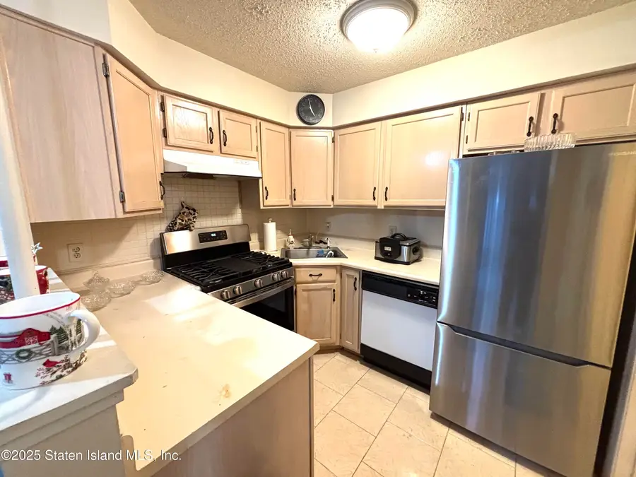 362 Ilyssa Way Way, Staten Island, NY 10312 - Image #3