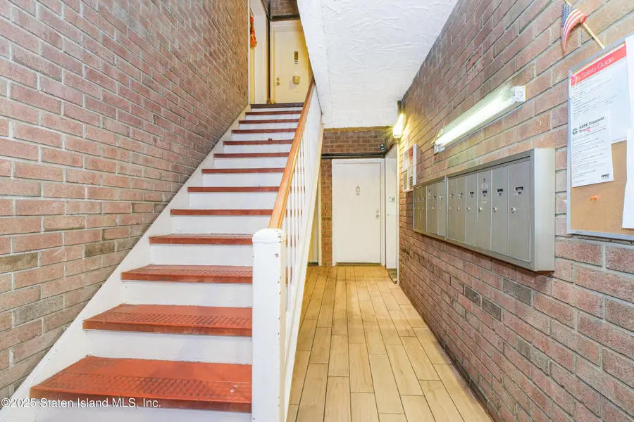 150 Colton Street #1c, Staten Island, NY 10305 - Image #3