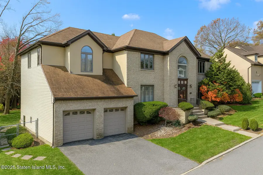 45 Old Farmers Lane, Staten Island, NY 10304 - Image #2