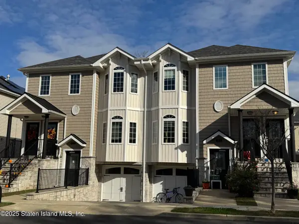 15 Wiltshire Lane Lane, Staten Island, NY 10309