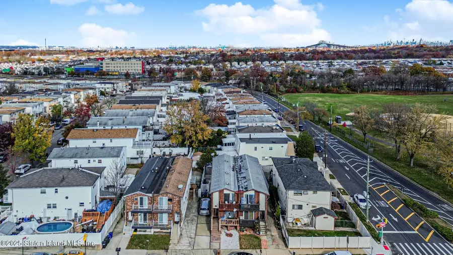 191 Lamberts Lane, Staten Island, NY 10314 - Image #3