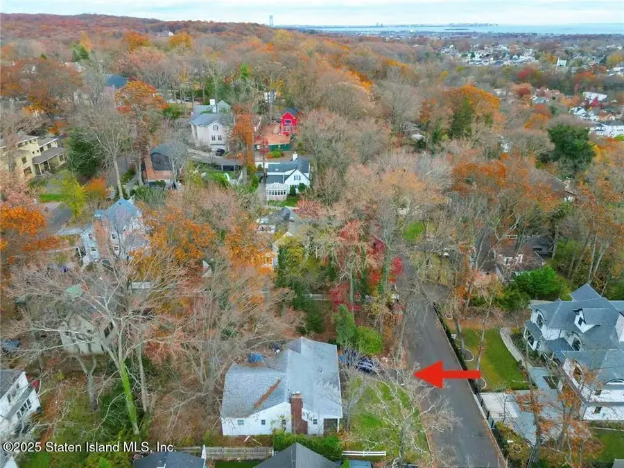 265 Edinboro Road, Staten Island, NY 10306 - Image #2