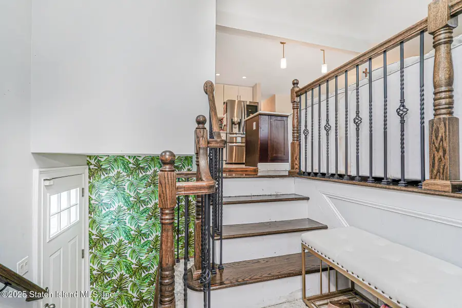 28 Drumgoole Road E, Staten Island, NY 10312 - Image #3