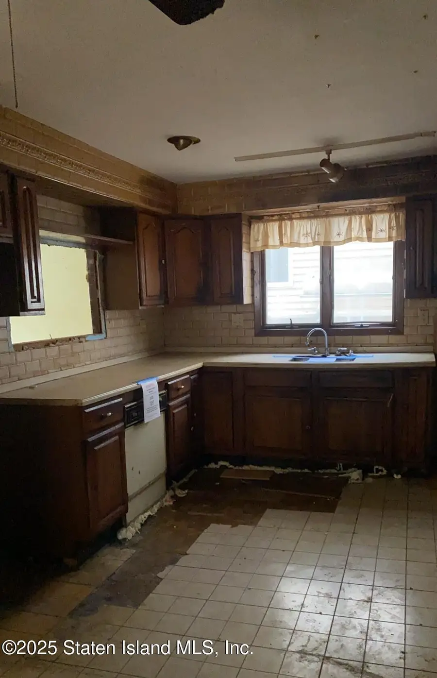 338 Clifton Avenue, Staten Island, NY 10305 - Image #3