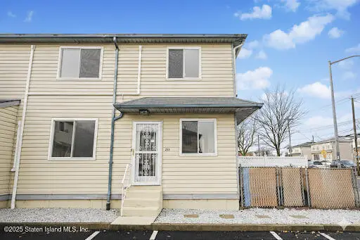 233 Mosel Avenue, Staten Island, NY 10304