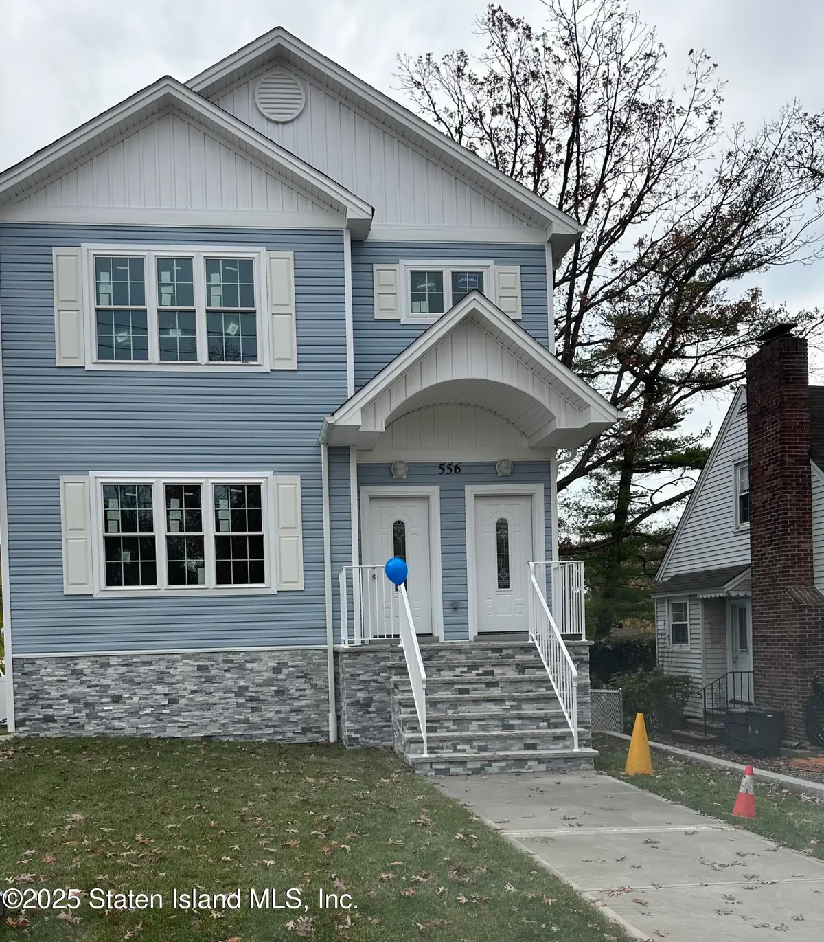 556 Drumgoole Road E, Staten Island, NY 10312 - Image #1