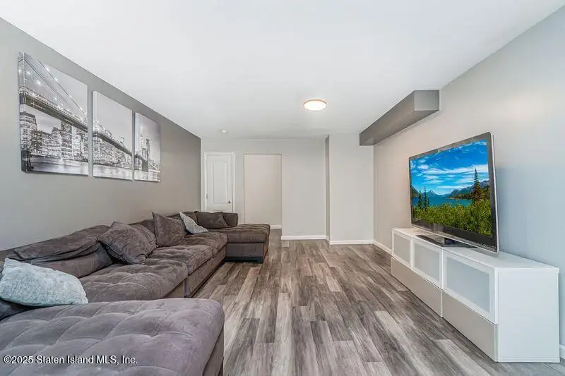 70 Gridley Avenue, Staten Island, NY 10303 - Image #3