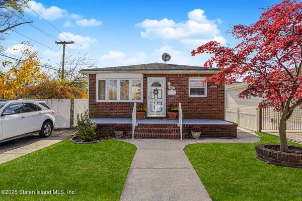 206 Benton Avenue, Staten Island, NY 10305
