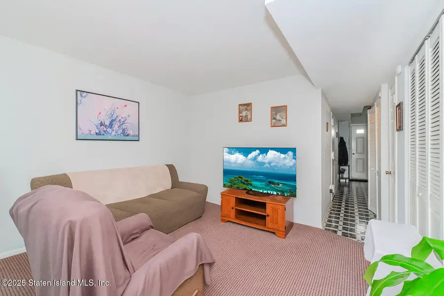 20 Michael Court, Staten Island, NY 10308 - Image #2