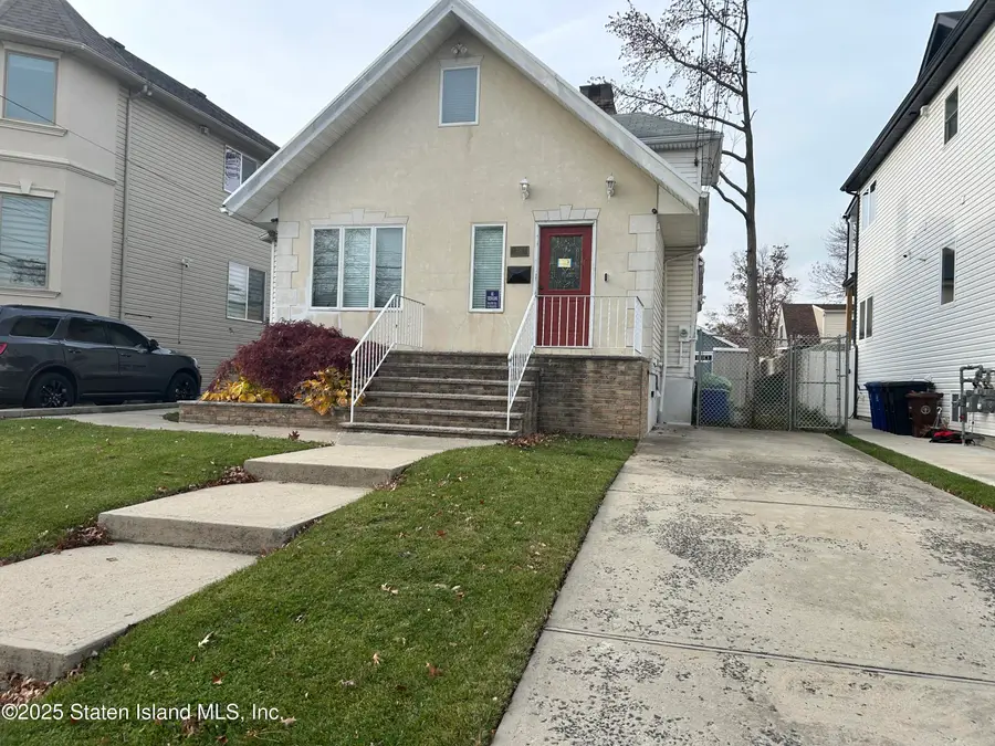 237 Edgegrove Avenue, Staten Island, NY 10312 - Image #2