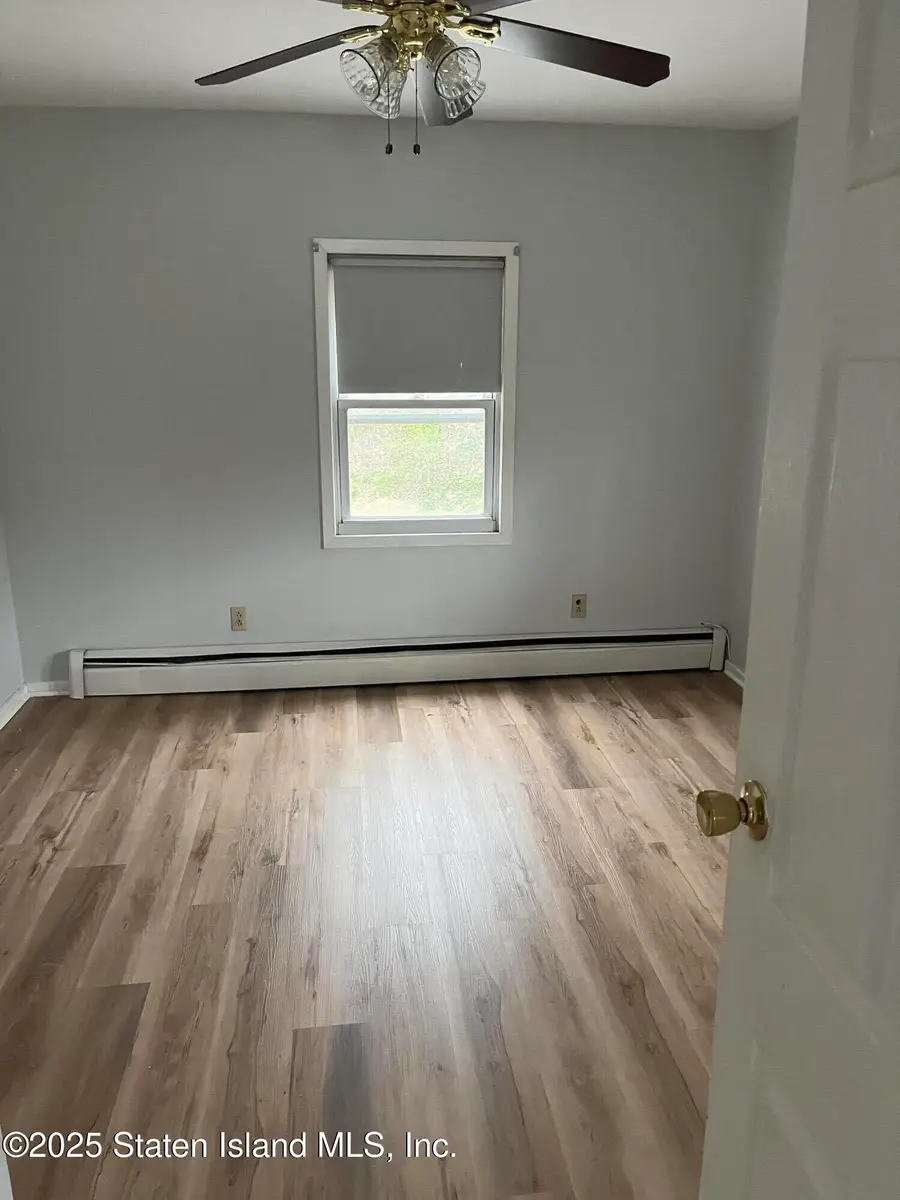 20 Averill Place, Staten Island, NY 10307 - Image #2