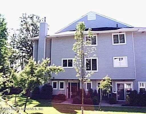 97 Commodore Drive, Staten Island, NY 10309