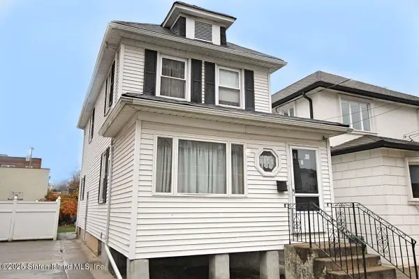 9 New Lane, Staten Island, NY 10305