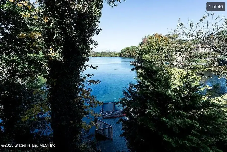 121 Windermere Road, Staten Island, NY 10305 - Image #2