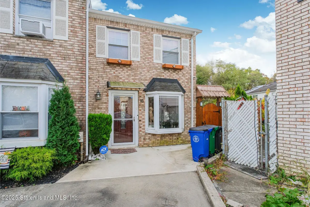 18 Atmore Place, Staten Island, NY 10306 - Image #1