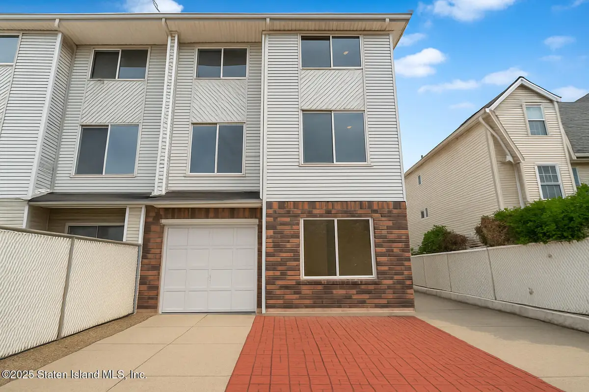 494 Winant Avenue, Staten Island, NY 10309 - Image #1