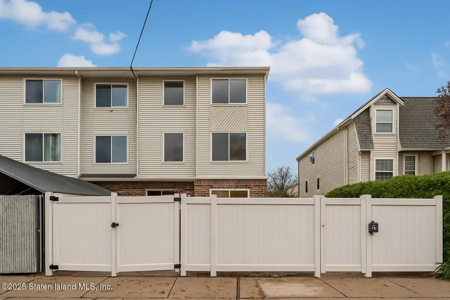 494 Winant Avenue, Staten Island, NY 10309 - Image #2