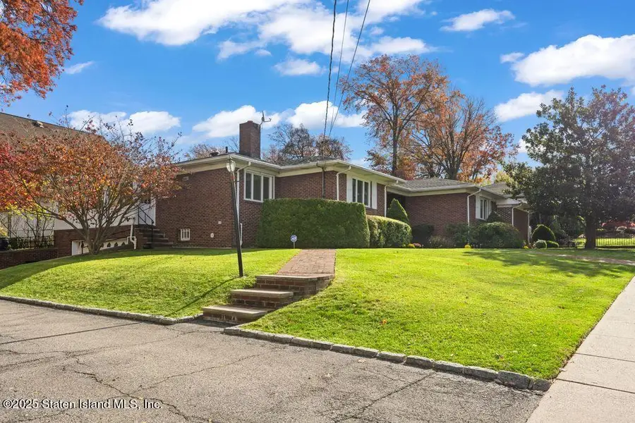 725 Davis Avenue, Staten Island, NY 10310 - Image #2
