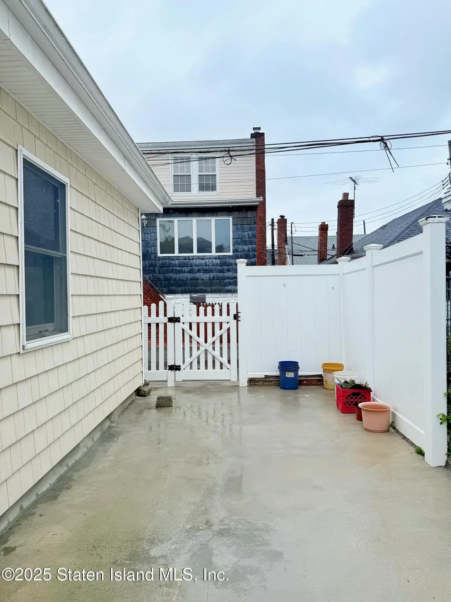 16 Landis Court, Brooklyn, NY 11229 - Image #2