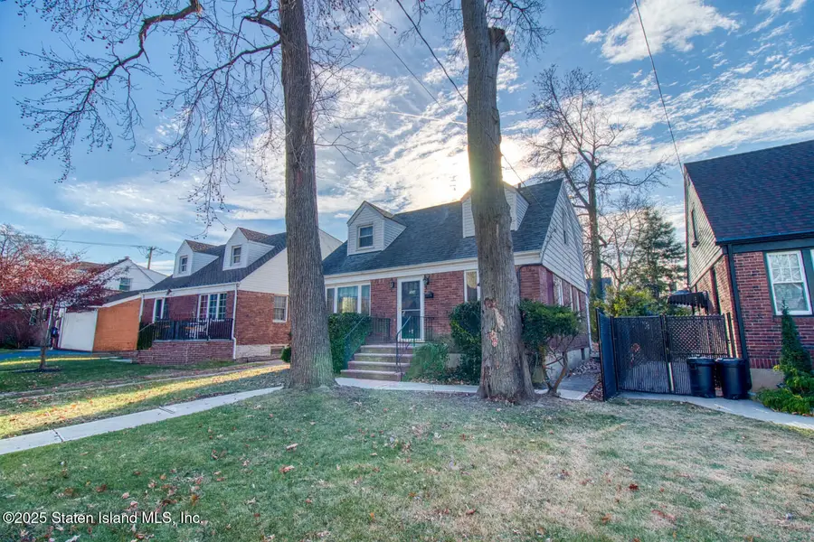 126 Goodwin Avenue, Staten Island, NY 10314 - Image #2