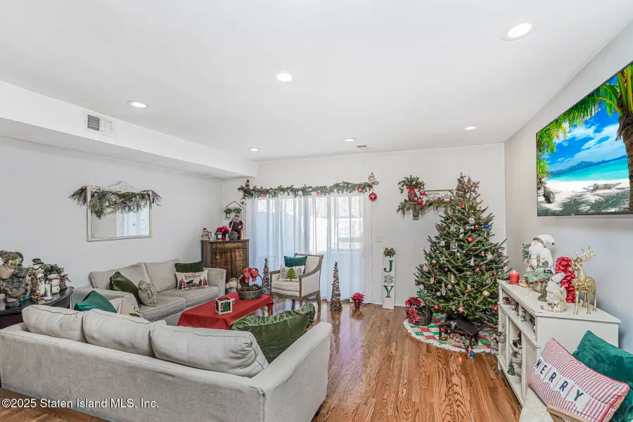 147 Russek Drive, Staten Island, NY 10312 - Image #3
