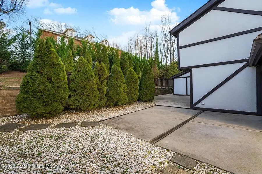 35 Milden Avenue, Staten Island, NY 10301 - Image #2