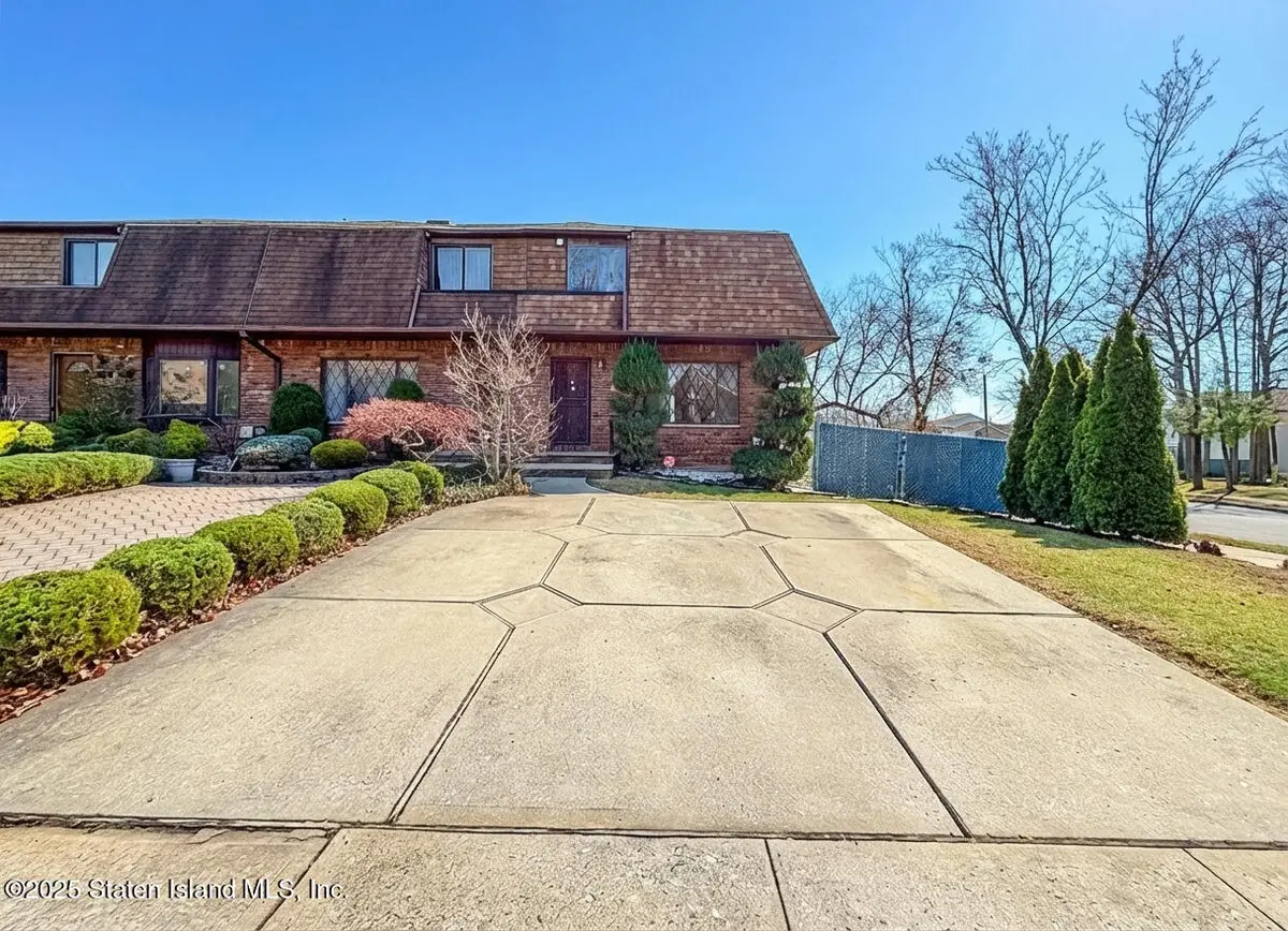 850 Rensselaer Avenue, Staten Island, NY 10309 - Image #1