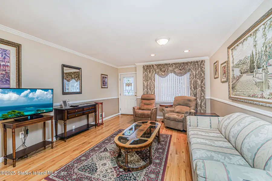 33 Lorrain Avenue, Staten Island, NY 10312 - Image #3
