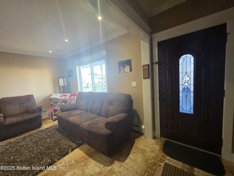 51 Van Wyck Avenue, Staten Island, NY 10309 - Image #3