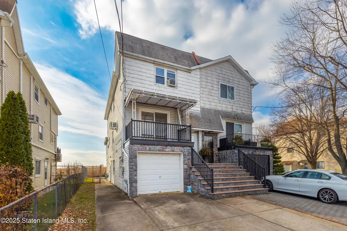 872 Tysens Lane, Staten Island, NY 10306 - Image #1