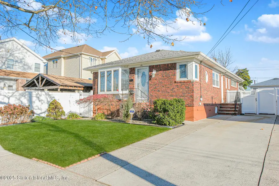 191 Hull Avenue, Staten Island, NY 10306 - Image #2