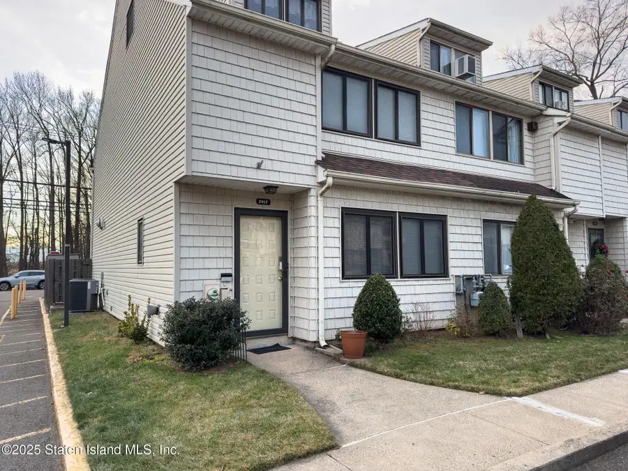 291 Signs Road #F, Staten Island, NY 10314 - Image #3