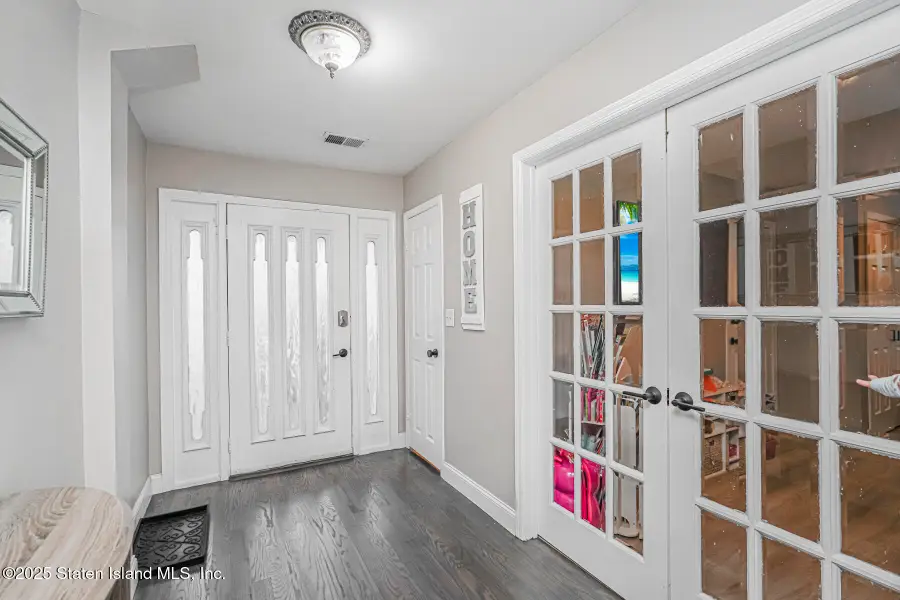 139 Commodore Drive, Staten Island, NY 10309 - Image #2