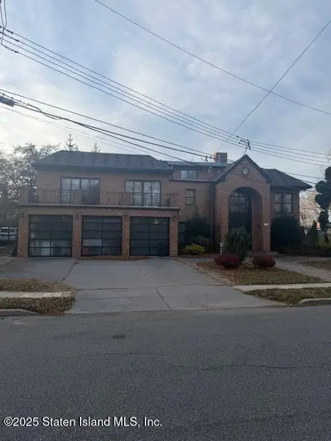 124 Bertha Place, Staten Island, NY 10301